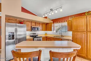 1702 W Sunridge Dr, Tucson, AZ 85704 - Photo 13