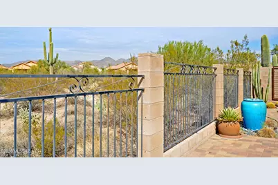 12111 N Golden Mirror Drive, Marana, AZ 85658 - Photo 7