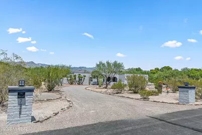 7981 E Fort Lowell Road, Tucson, AZ 85750 - Photo 1