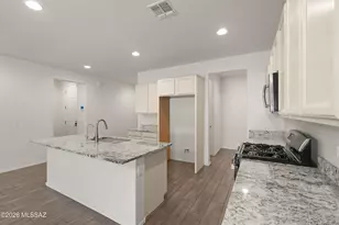 12145 N Caravelle Pl, Marana, AZ 85653 - Photo 9