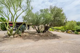 2600 E Skyline Dr, Tucson, AZ 85718 - Photo 25