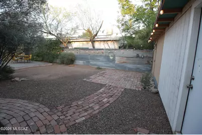 261 E Jacinto Street, Tucson, AZ 85705 - Photo 11