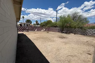 3247 N Sycamore Ave, Tucson, AZ 85712 - Photo 13