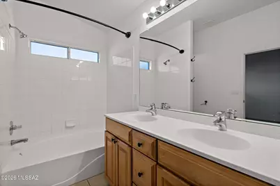 10990 N Double Eagle Court, Oro Valley, AZ 85737 - Photo 19