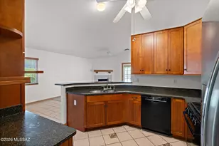 10990 N Double Eagle Ct, Oro Valley, AZ 85737 - Photo 9