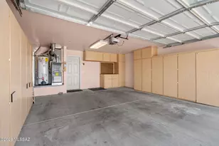 10990 N Double Eagle Ct, Oro Valley, AZ 85737 - Photo 25