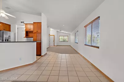10990 N Double Eagle Court, Oro Valley, AZ 85737 - Photo 11
