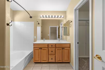 10990 N Double Eagle Court, Oro Valley, AZ 85737 - Photo 17