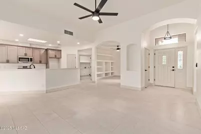 1374 W Blooming Desert Way, Oro Valley, AZ 85737 - Photo 9