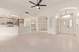 1374 W Blooming Desert Way, Oro Valley, AZ 85737 - Photo 9