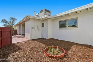 1 S Fluorite Dr, Tucson, AZ 85745 - Photo 23