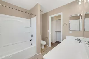 6034 S Hawks Hollow Ct, Tucson, AZ 85747 - Photo 17
