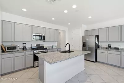 32983 S Expedition Court, Red Rock, AZ 85145 - Photo 7