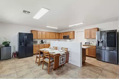 5758 W King Snake Drive, Tucson, AZ 85742 - Photo 5
