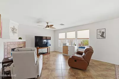 5758 W King Snake Drive, Tucson, AZ 85742 - Photo 9