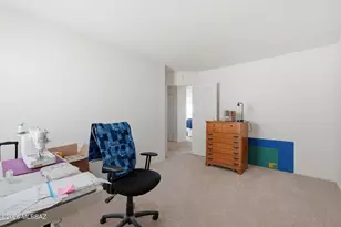 5758 W King Snake Dr, Tucson, AZ 85742 - Photo 21