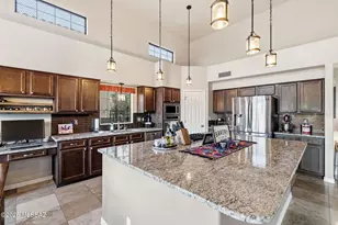 10770 N La Quinta Dr, Tucson, AZ 85737 - Photo 17