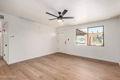 2412 E Warwick Vista, Tucson, AZ 85713 - Photo 5