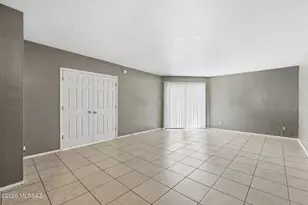 2522 N Ironwood Ridge Dr, Tucson, AZ 85745 - Photo 3