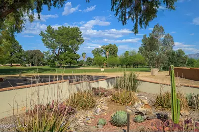 232 N Abrego Drive, Green Valley, AZ 85614 - Photo 1
