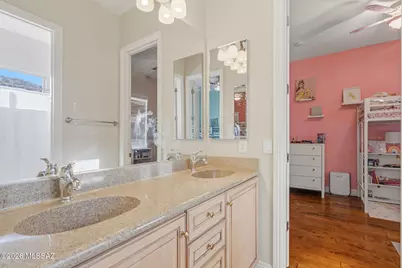 1220 W Calabria Court, Oro Valley, AZ 85755 - Photo 47