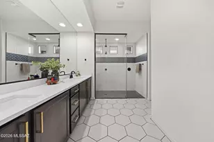 12744 N Lauterbrunnen Ln, Oro Valley, AZ 85755 - Photo 27
