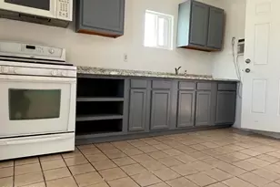 447 E 35th St, Tucson, AZ 85713 - Photo 5