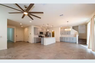 10410 W Robertson Street, Marana, AZ 85653 - Photo 7
