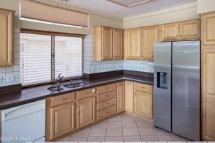 1701 E Crown Ridge Way, Oro Valley, AZ 85755 - Photo 7