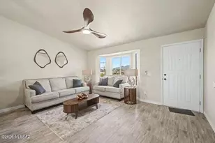 9910 E Gray Hawk Dr, Tucson, AZ 85730 - Photo 5
