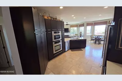 10255 N Carristo Drive, Tucson, AZ 85737 - Photo 11