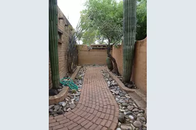 5638 E Fairmount Street #B, Tucson, AZ 85712 - Photo 5