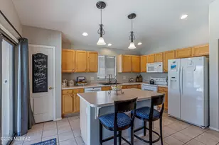 7808 N Sun Flair Dr, Tucson, AZ 85741 - Photo 11