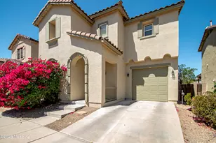 930 S Vista Overlook Dr, Tucson, AZ 85710 - Photo 1