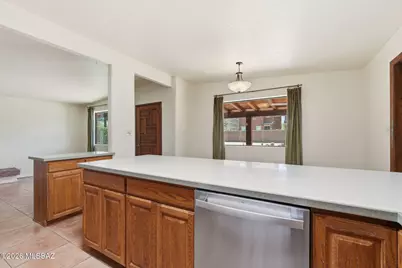 1125 E Kleindale Road, Tucson, AZ 85719 - Photo 11