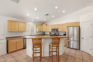 10490 E Oakbrook St, Tucson, AZ 85747 - Photo 13