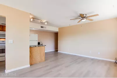 6624 E Calle La Paz #D, Tucson, AZ 85715 - Photo 3