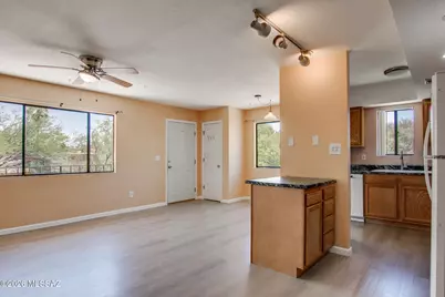 6624 E Calle La Paz #D, Tucson, AZ 85715 - Photo 5