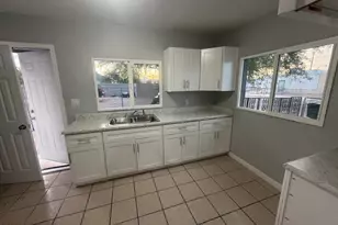 337 W 27th St, Tucson, AZ 85713 - Photo 11
