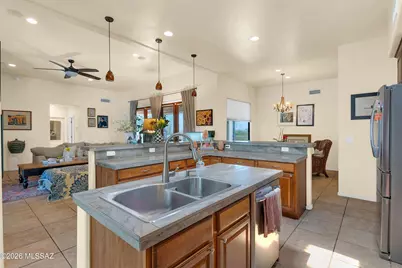 3923 N Lindstrom Place, Tucson, AZ 85750 - Photo 9