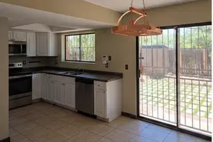 905 E Mesquite Dr, Tucson, AZ 85719 - Photo 3