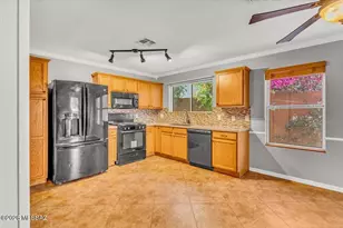 7638 E Saguaro Overlook Dr, Tucson, AZ 85710 - Photo 25