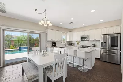 11911 N Prospect Point Place, Oro Valley, AZ 85737 - Photo 1