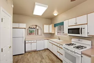 603 W VÃ­a Rosaldo, Green Valley, AZ 85614 - Photo 11