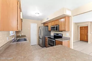 535 N Banff Ave, Tucson, AZ 85748 - Photo 13