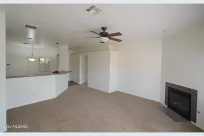 312 E Calle Cerita, Green Valley, AZ 85614 - Photo 3