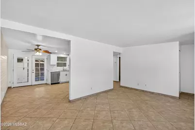3895 S Queen Palm Drive, Tucson, AZ 85730 - Photo 7