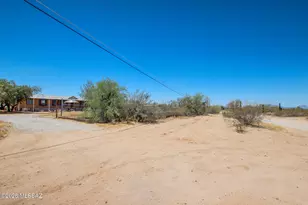 7983 N Team Roper Rd, Tucson, AZ 85743 - Photo 43