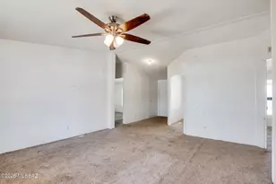 7983 N Team Roper Rd, Tucson, AZ 85743 - Photo 13
