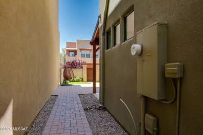 383 E Croydon Park Road, Tucson, AZ 85704 - Photo 15